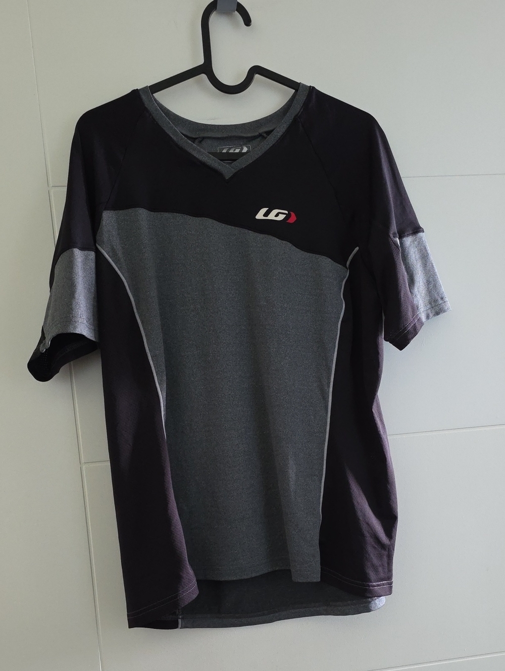 Garneau Men's Short-Sleeve Two-Tone Gray & Black Cycling Jersey Size XL